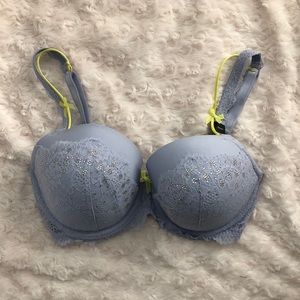 Victoria’s Secret Dream Angels Lined Bra (34DDD)